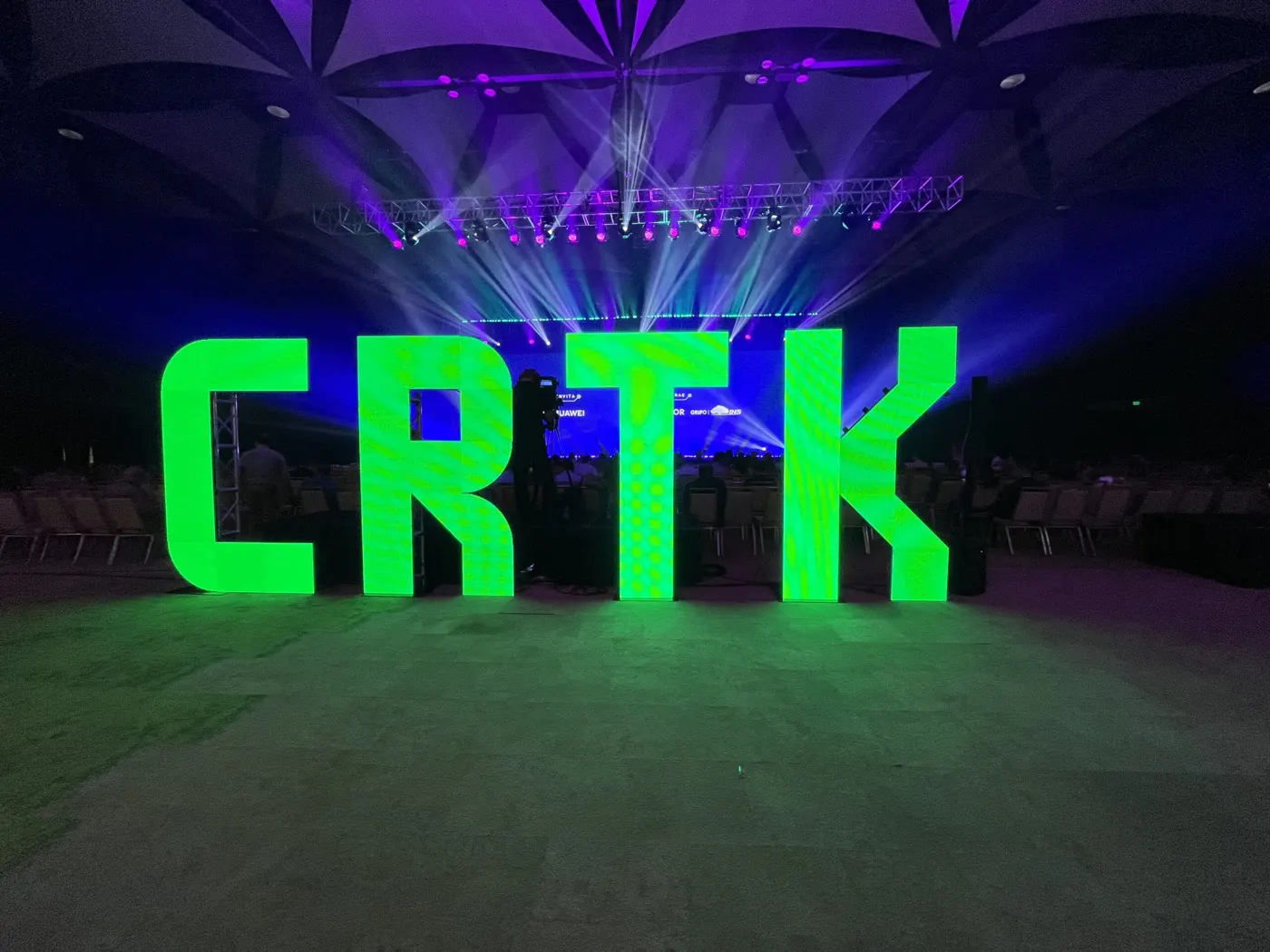 Costa Rica Tech kölbi 2023 — experiencia de marca